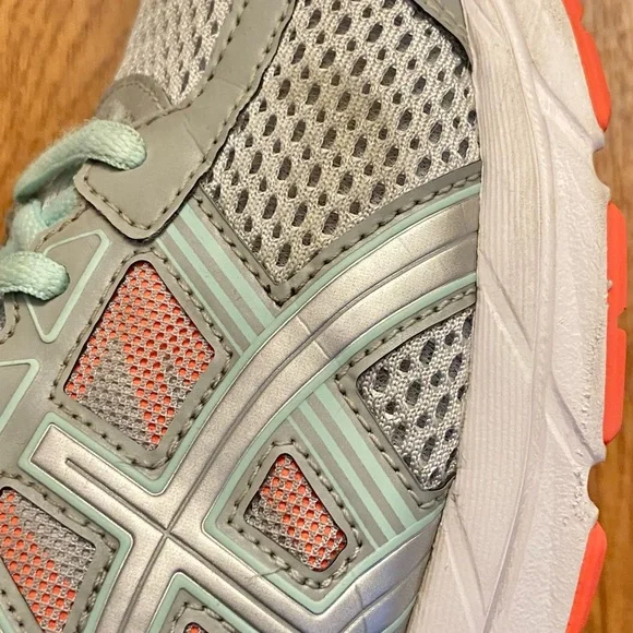 Asics Gel Contend 4 Sneakers. - Picture 6 of 11